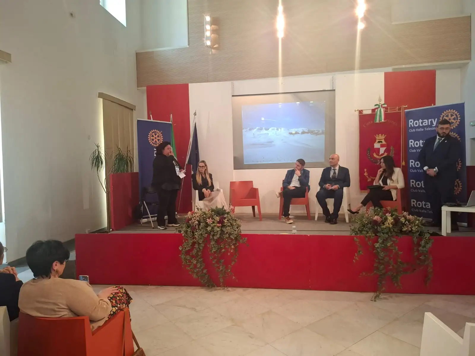 39358915-8294-4374-b73c-b1a845a4bb42