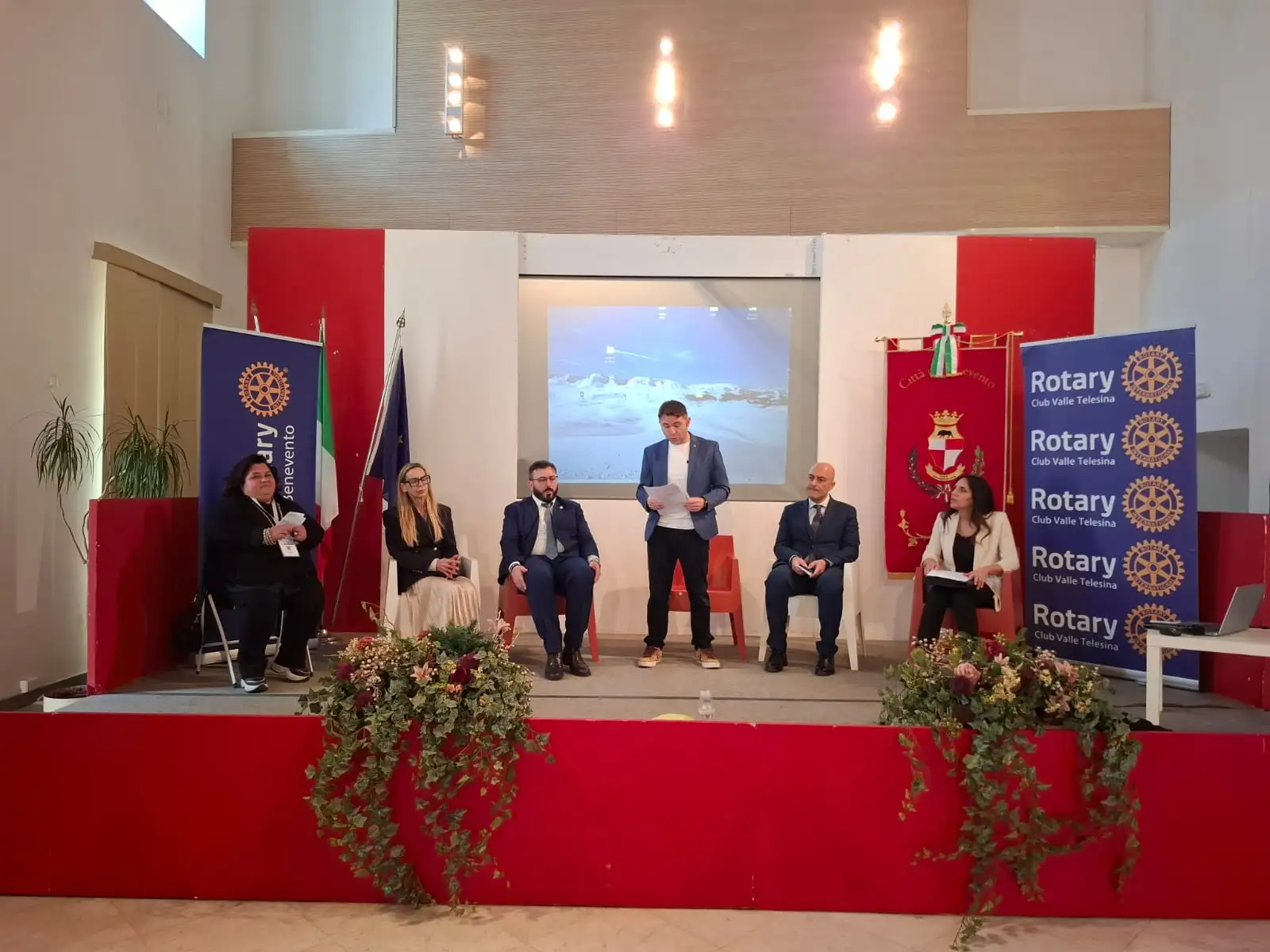 7ccfdc88-41b3-4f9e-8530-32834c2d72e9