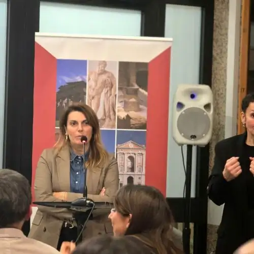 bcfb0f59-87fb-44e1-a66f-a16b14dd8ae5-500x500