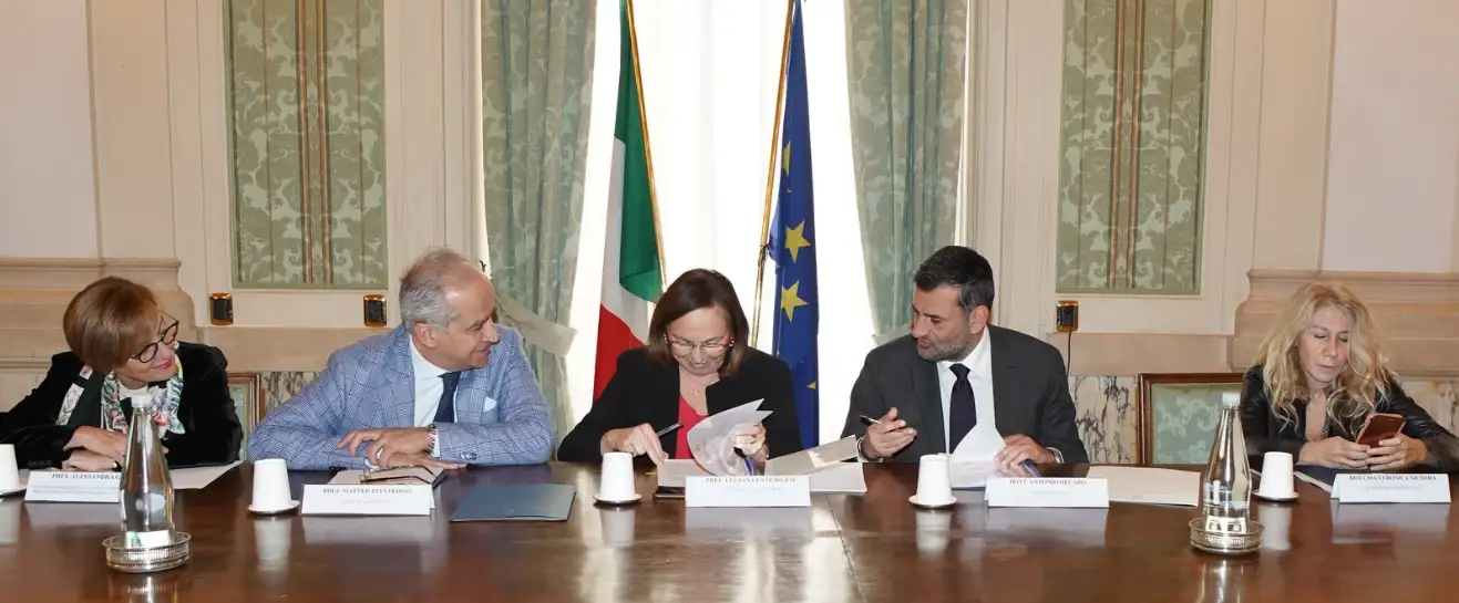 firma-accordo-Anci_Viminale.png